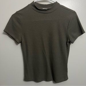 Hippie Rose Military Green Short Sleeve Turtleneck